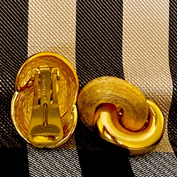 Christian Dior Vintage Signature Clip on Earrings - Picture 13 of 16